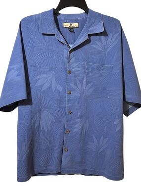 TOMMY BAHAMA 100% silk blue tropical print button front short sleeve shirt sz M